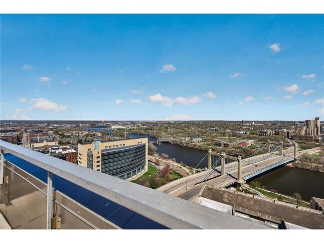 Building Photo - 19 S 1st St