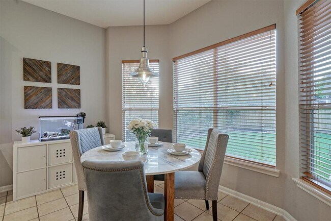 Building Photo - 131 Zephyr Bend Pl