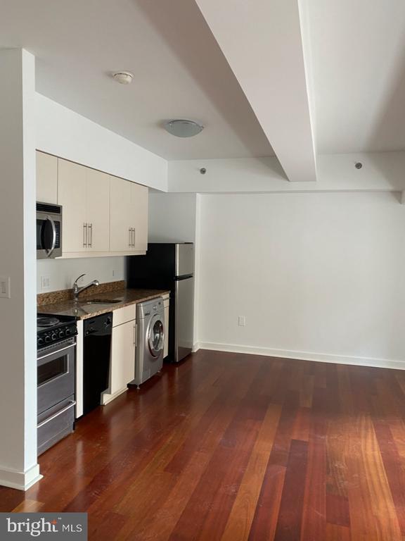 Building Photo - 219 S 18th St