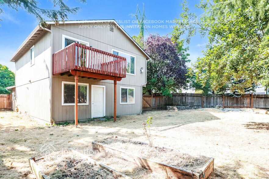 Building Photo - 13021 42nd Ave SE