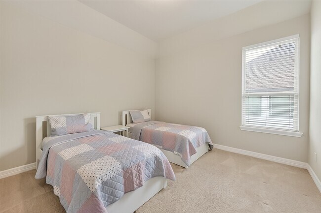 Building Photo - 4018 Martin Ridge Dr