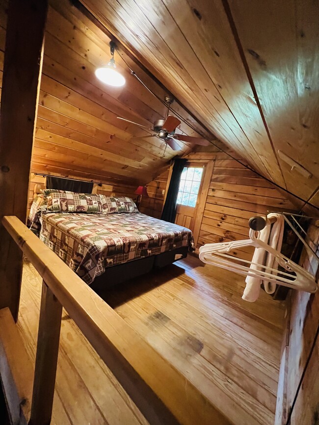 Building Photo - 84 Bear Wallow Dr