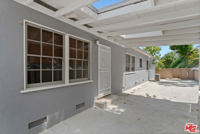 Building Photo - 5122 Veronica St