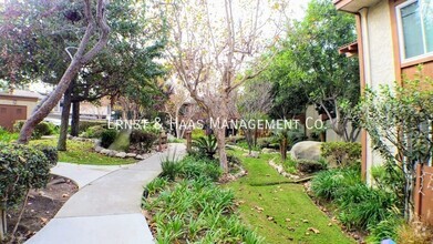 Building Photo - 3707 Country Club Dr