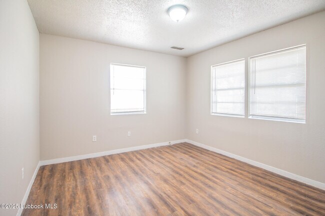 Building Photo - 1408 24th St