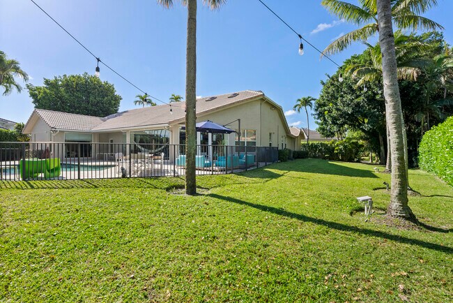 Building Photo - 2245 SW 16th Pl