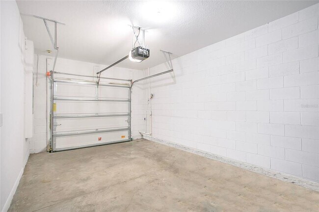 Building Photo - 2026 Crape Jasmine Ln