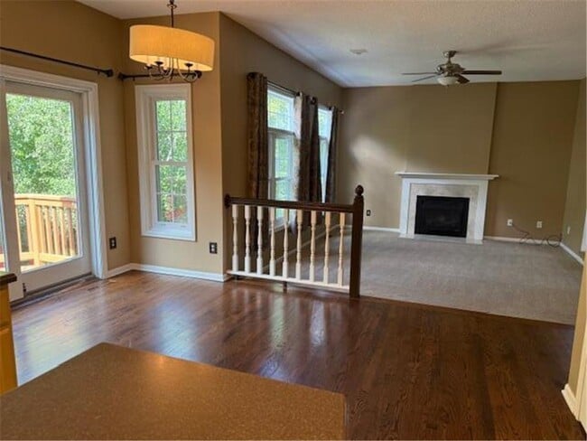 Building Photo - 4046 Albany Cir