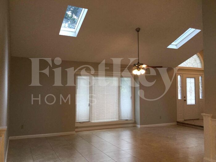 Building Photo - 7654 Balmy Ct