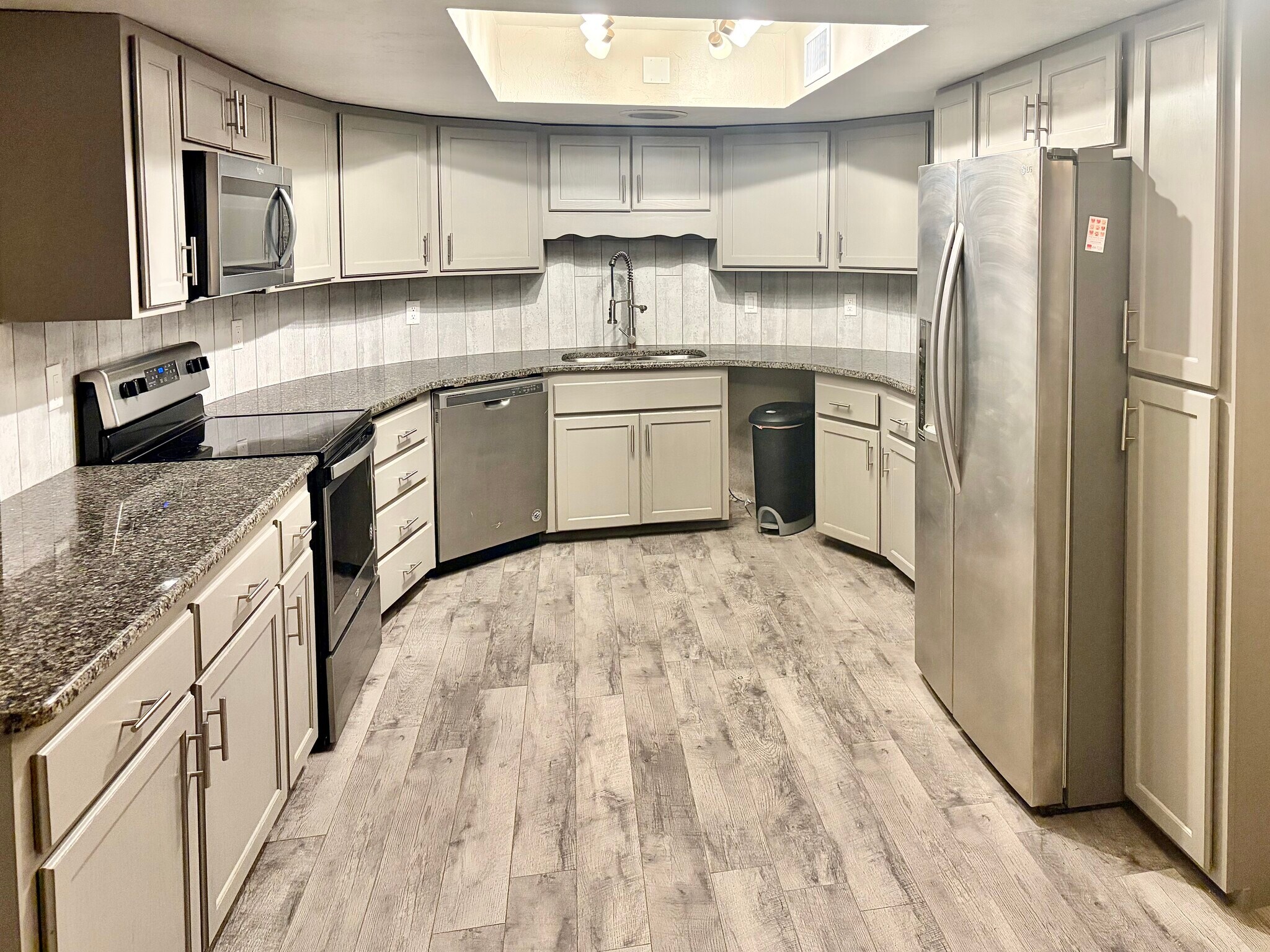 Building Photo - 3767 Kicking Horse Dr