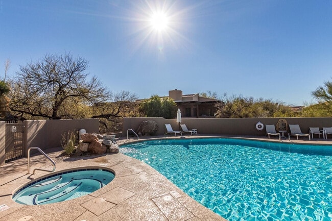 Building Photo - 7152 E Night Glow Cir