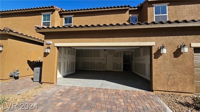 Building Photo - 3415 Costa Caparica Ln