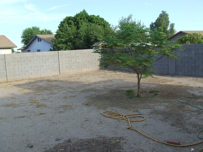 Building Photo - 2892-2827 S 27th Way