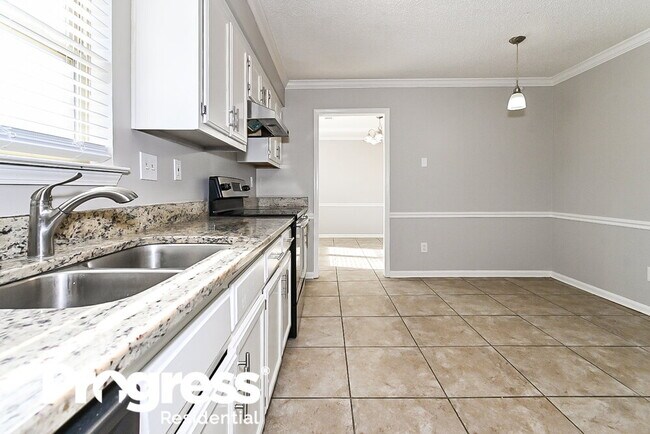 Building Photo - 6689 Boylston Dr