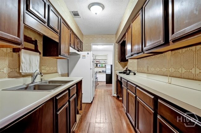 Building Photo - 216 E Gaston St