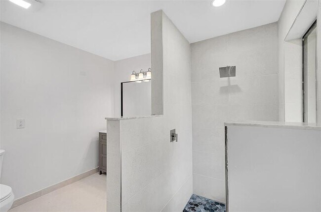 Building Photo - 5700 SW 120th Ave