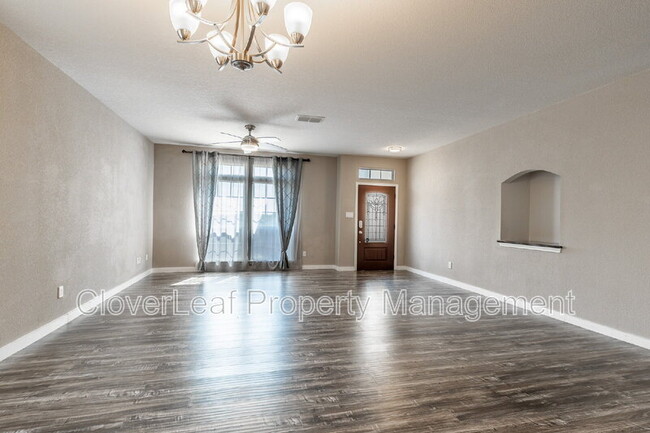 Building Photo - 407 Marbella Vista