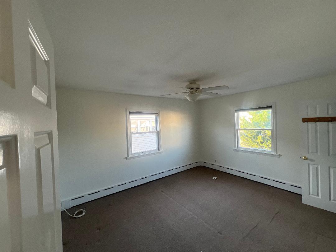 Bedroom - 411 W Park Ave