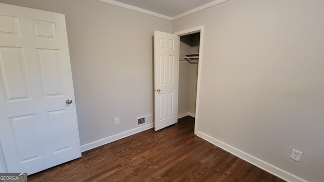 Building Photo - 2075 Claude St NW