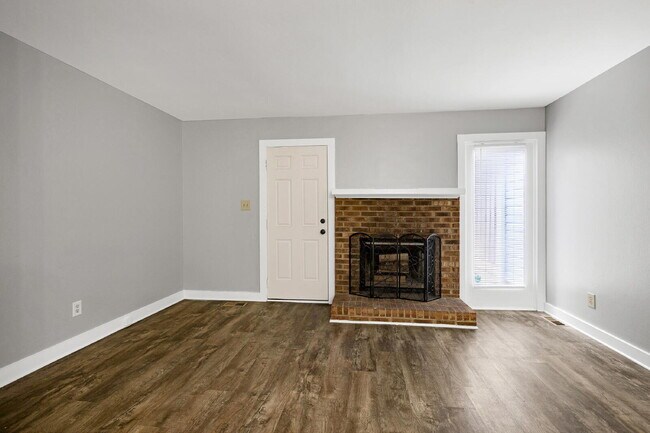 Building Photo - 5544 Kaplan Dr