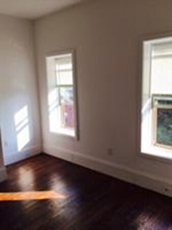 Building Photo - 53 Heath St