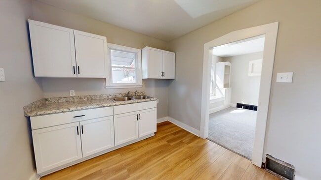 Building Photo - Cudell / West Boulevard Area - 3 bedroom/1...