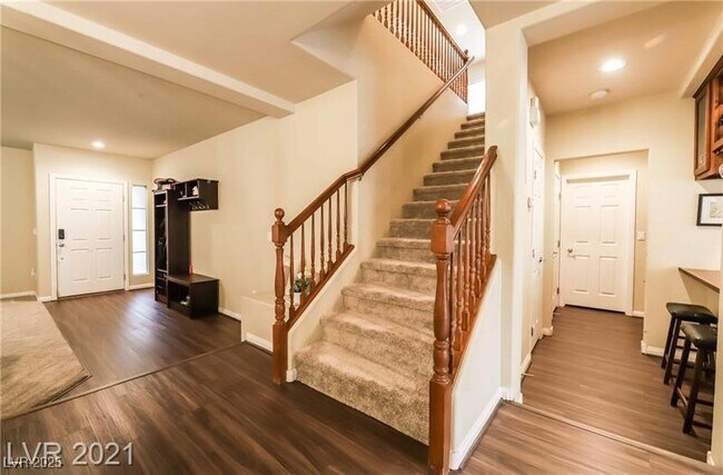 Building Photo - 8450 W Sapphire St