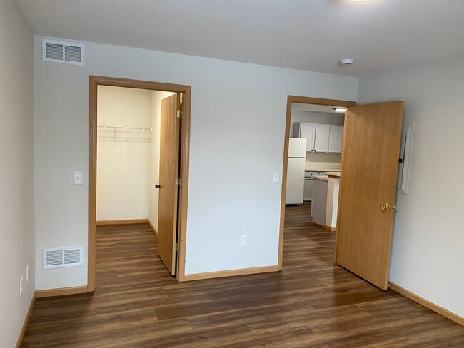 Building Photo - 126 Bertram Dr