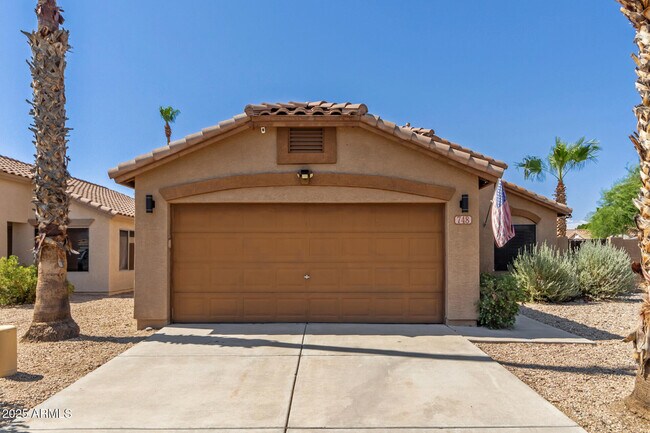 Primary Photo - 748 E Potter Dr