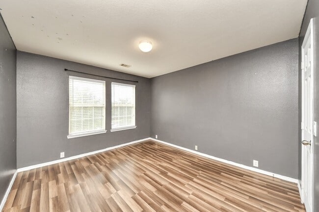 Building Photo - 2038 Eddlewood Ct