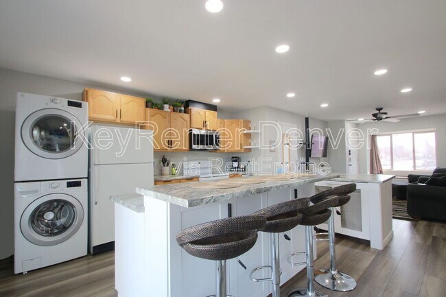 Primary Photo - 10609 W 48th Ave