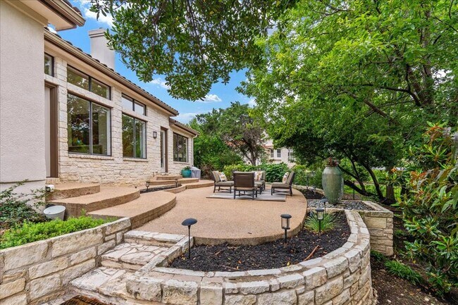 Building Photo - 37 Autumn Oaks Dr