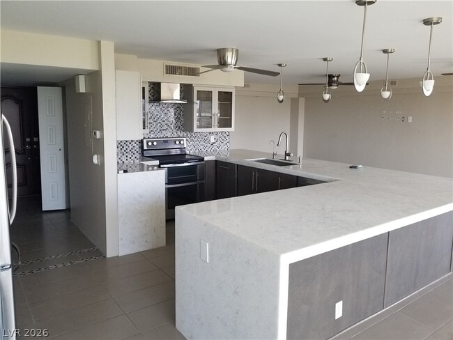 Building Photo - 3111 Bel Air Dr