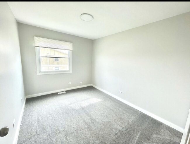 Building Photo - 7935 163rd Ct