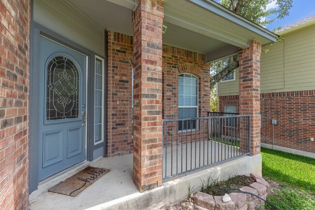Building Photo - 906 Ashbury Bluff