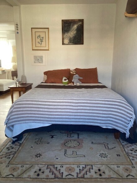 BEDROOM - 12447 Walsh Ave