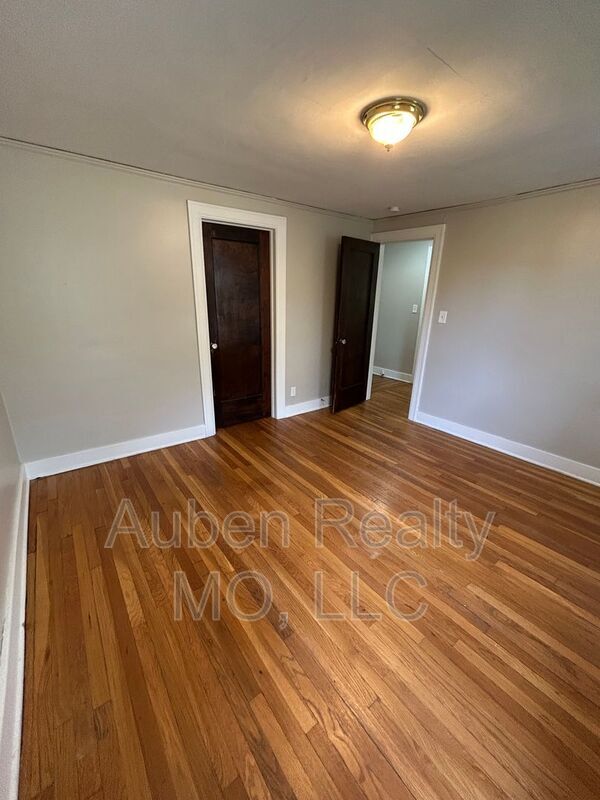 Building Photo - 5432 Harrison St