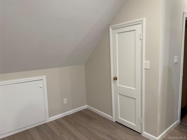 Building Photo - 1158 Laidlaw Ave