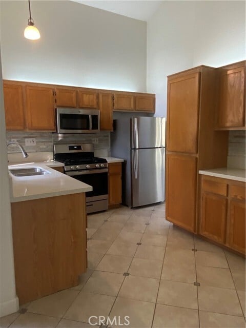 Building Photo - 3301 Orangewood