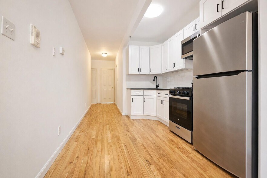 Building Photo - 53 Irving Pl