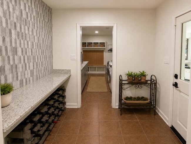 Building Photo - 6680 Corsica Dr