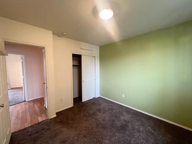 Building Photo - 377 Sego Lily Dr