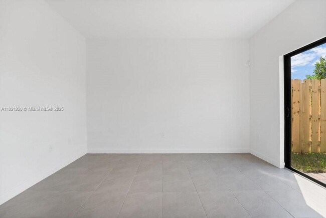 Building Photo - 11926 SW 247th Ter