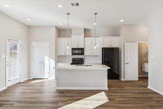 Building Photo - 8127 Esther Acres Ln