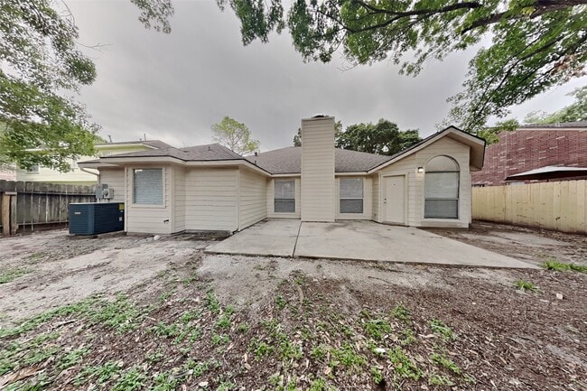 Building Photo - 21226 Park Run Dr