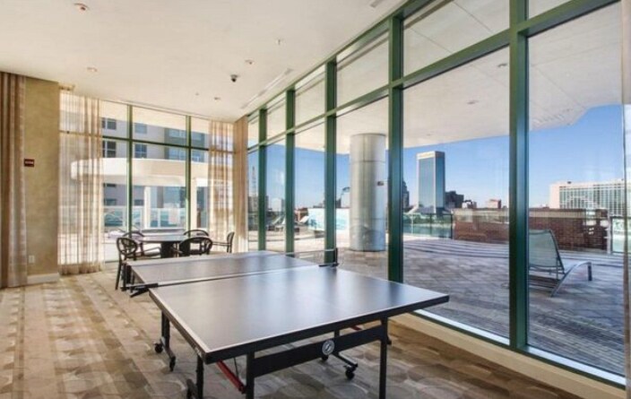 Building Photo - 1431 Riverplace Blvd