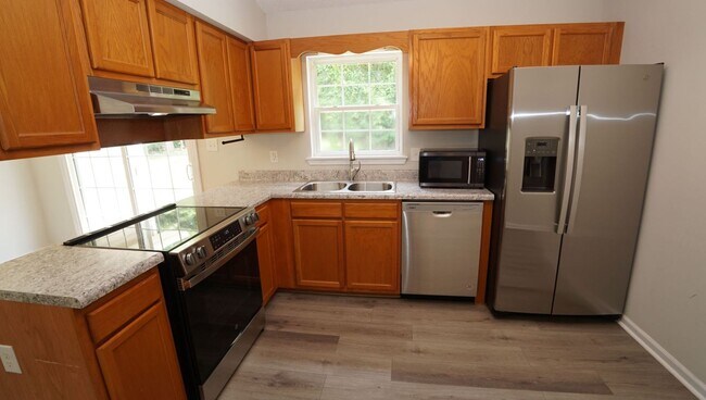 Building Photo - 116 Howell Dr