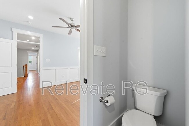 Building Photo - 1320 N 32nd St