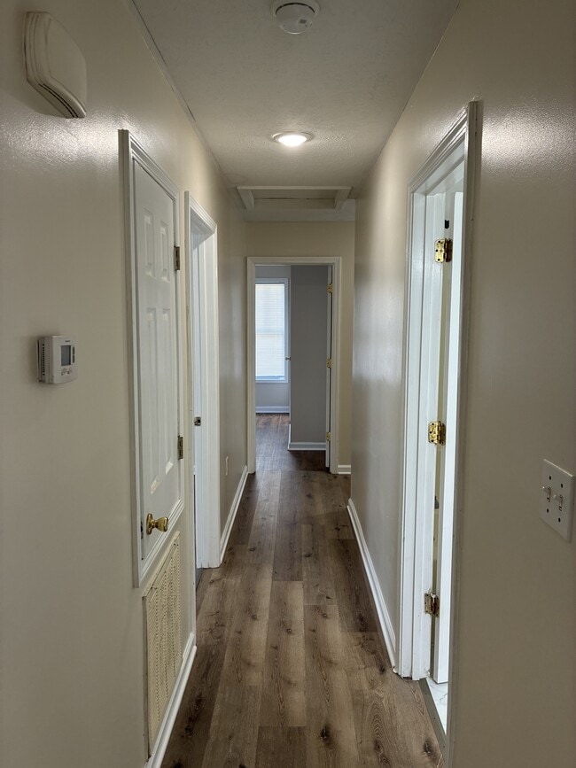 Building Photo - 6186 W Grenada St