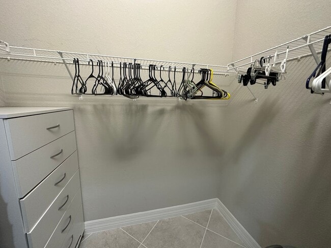 Building Photo - 11916 Five Waters Cir